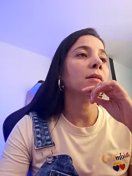 miaeyex online show from April 6, 9:05 pm