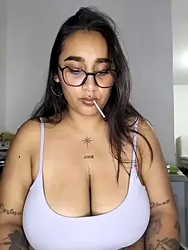 Mia skyy18 online show from May 6, 12:58 am