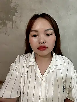 Mina xYx online show from April 19, 2:00 am