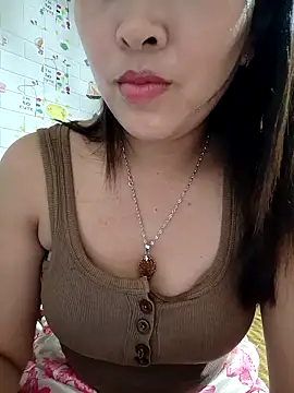 Cherry XyX online show from April 7, 1:35 pm