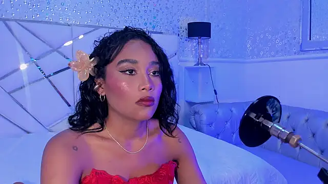 Horny Brunette  online show from April 17, 3:08 am