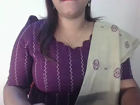 Lucky Meenu online show from April 22, 4:20 am