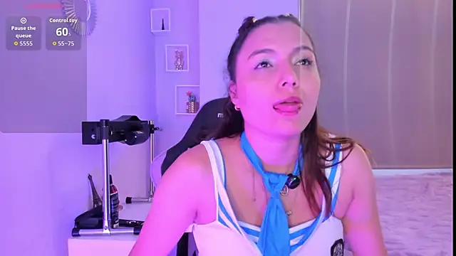 Littletammy4u online show from June 18, 11:48 am