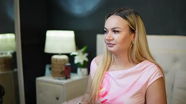 DaliaParis online show from June 9, 8:19 pm