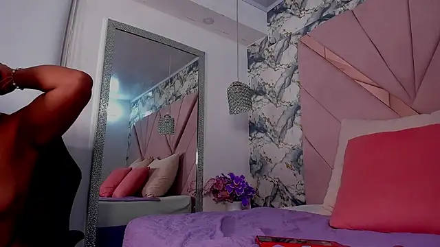mia rouxx1 online show from June 15, 6:35 am