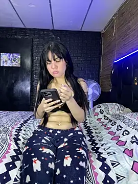 LATINSEXBOM online show from April 22, 5:48 am