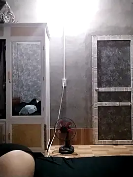 Junxinh Rose online show from April 1, 1:41 pm