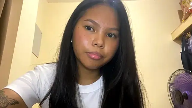 CorrinaThach online show from March 23, 2:40 am