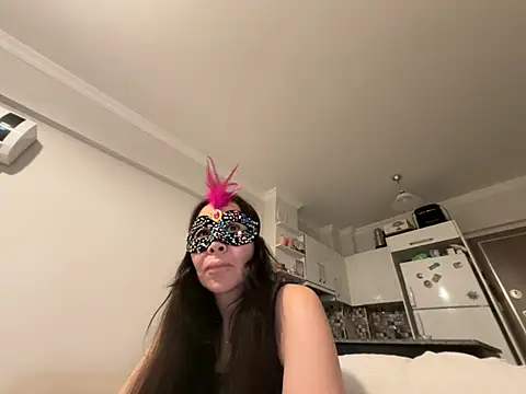 lilyums online show from July 19, 7:38 pm