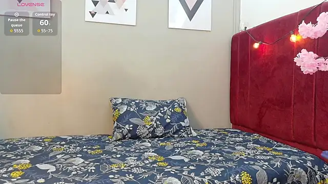 skinnyindiansluttt online show from August 2, 1:03 pm