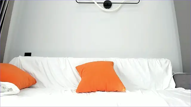 suareiko online show from May 3, 3:54 am