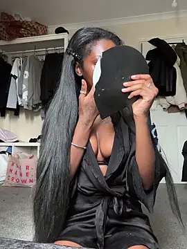 k ashantixx online show from March 25, 11:35 am