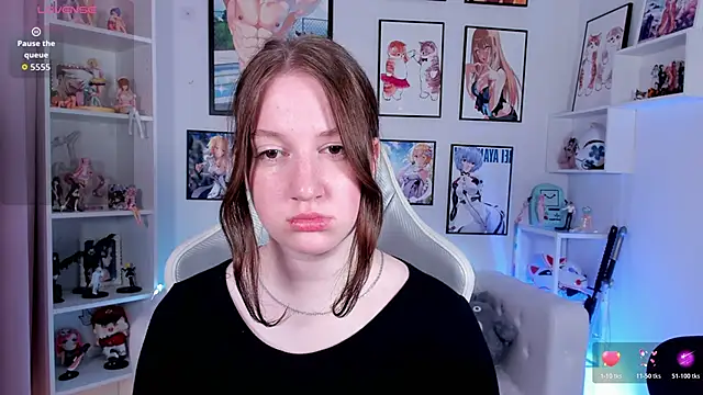 Elisabeth Binder online show from May 4, 3:43 am