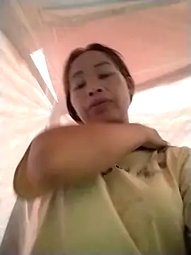 Ely-cute2k online show from May 9, 1:18 am