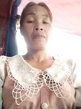 Ely-cute2k online show from May 18, 1:04 am