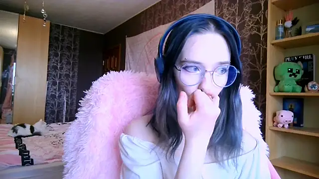 baby onface online show from April 28, 8:51 am