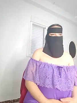 Big as-big online show from April 16, 10:01 pm
