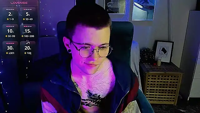Thomas Norton online show from April 29, 8:58 pm