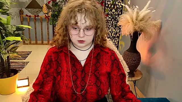 SaraSweetness online show from March 31, 8:58 am