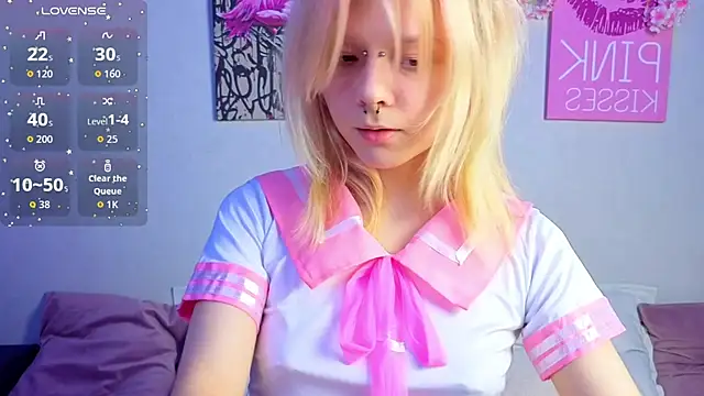 PerryKitty online show from June 5, 4:02 pm