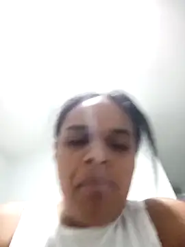 sexybronwgirl online show from March 28, 4:56 am