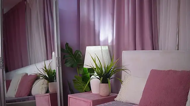 AmeliaBarbie online show from July 28, 8:52 pm