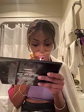 MzBeautyInk online show from March 29, 4:00 am