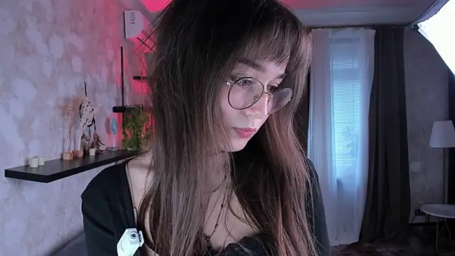 LaelIvie online show from April 29, 8:17 am