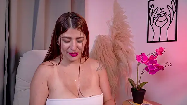 LiaFox  online show from May 4, 2:59 am