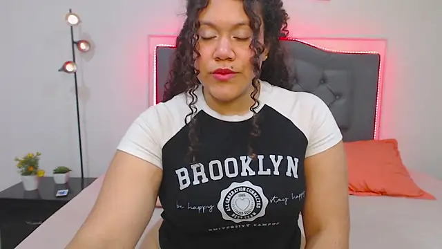 noah 12  online show from March 30, 1:33 pm