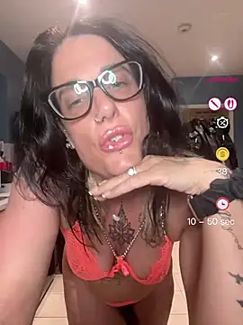 IvyBelleMilf online show from May 22, 9:24 pm