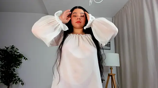 Kimberly-ly online show from April 5, 6:18 pm