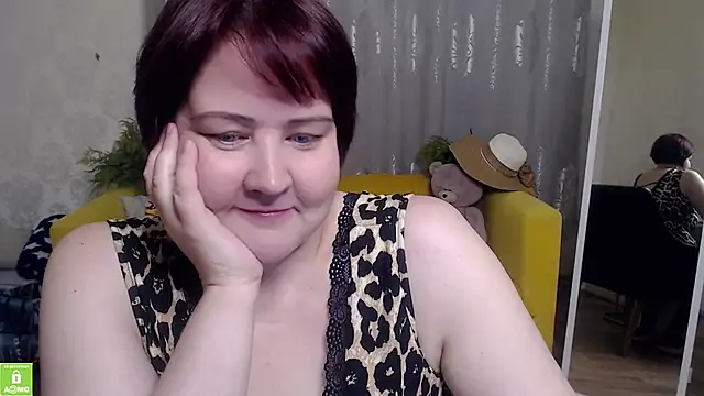 QUEEN02030 online show from June 7, 10:22 am