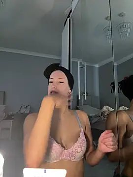 Goldenfairy online show from April 11, 2:32 pm