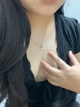 Rosecute11 online show from May 14, 5:24 am