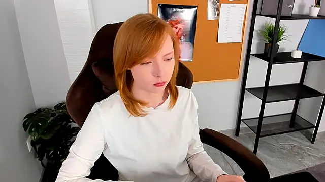 CherryCrushLove online show from April 29, 5:54 am