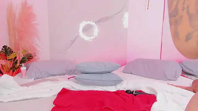 nathassa grant  online show from May 13, 4:24 pm