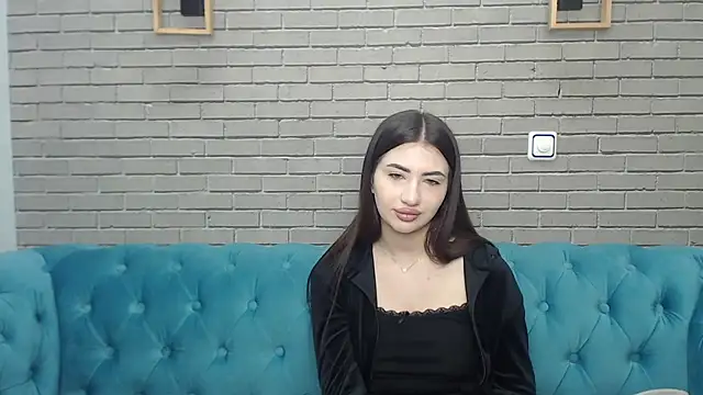 RebeccaMosc online show from April 3, 7:28 am