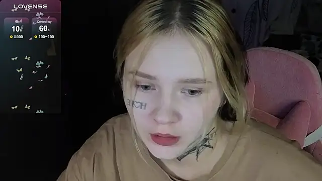 Liaa Lii online show from April 16, 8:19 pm