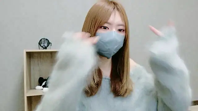 YUA 0425 online show from April 23, 8:44 am