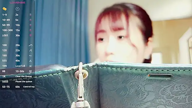 Milk xoxo online show from April 17, 5:53 am