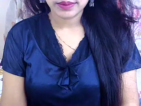 Noor Zarin online show from May 17, 6:51 pm