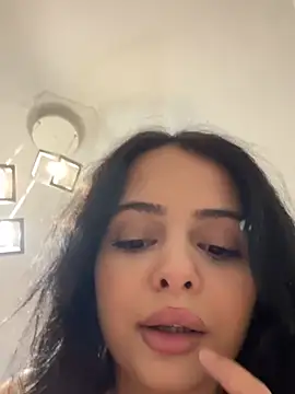 MiaKittyx0 online show from June 4, 5:28 pm