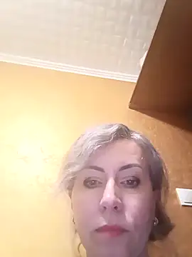 TaynaSecret online show from April 2, 5:10 pm