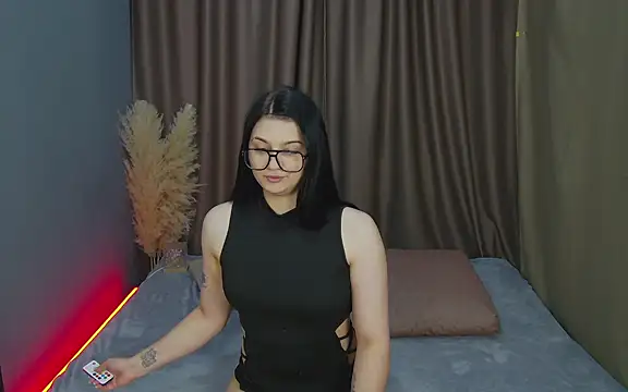JennyJordans online show from May 11, 4:37 pm