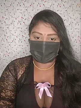 Romantic Woman online show from June 19, 6:00 pm