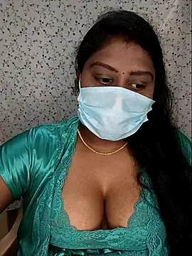 Romantic Woman online show from May 5, 7:06 pm