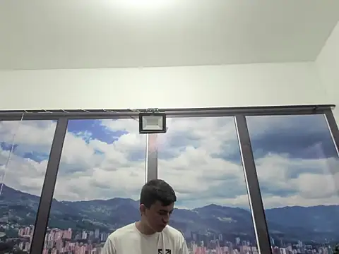 DilanAndKing online show from June 25, 1:24 pm