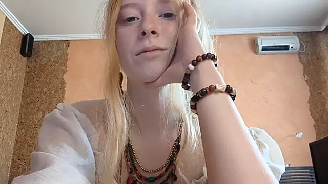 KateVibe 01 online show from May 5, 4:26 am