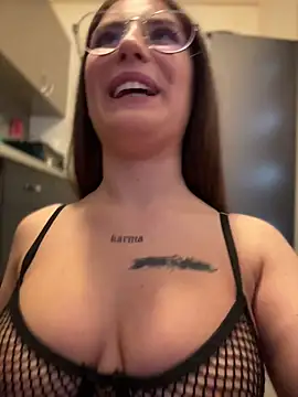 vanessa anne online show from April 10, 12:00 pm